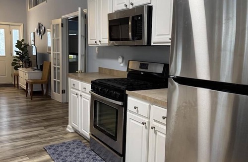 West Cape May House | Charming Cottage with Pool. Close to shops, restaurants and farms