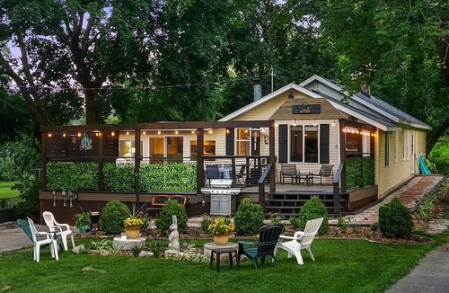 Zenda House | Charming Cottage with Firepit & Sunroom Retreat in Lake Geneva, Wisconsin