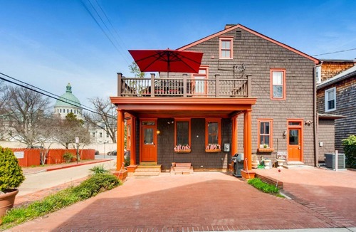 Historic District House | Charming Historic Annapolis Home With Two Off-street Parking Places!