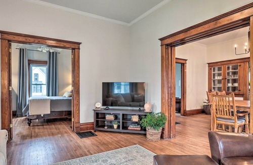 Waverly House | Charming Home w/ Porch Near Wartburg College!