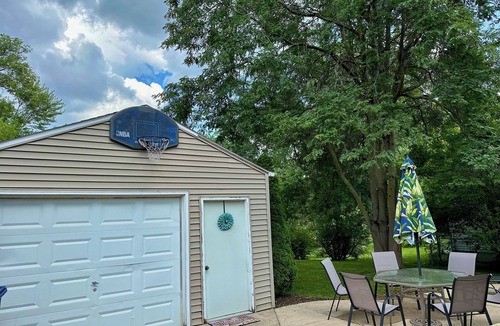 North of Grand House | Charming house - minutes from downtown, walking distance to Ingersoll!