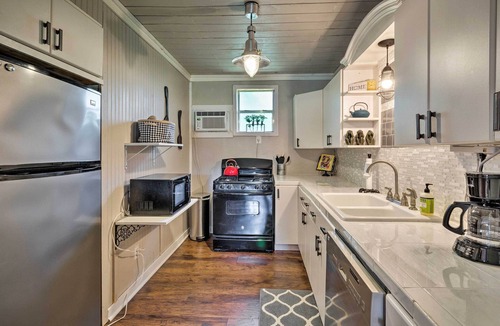 Apache Shores Cottage | Charming Lake Travis Cottage - 21 Mi to Downtown