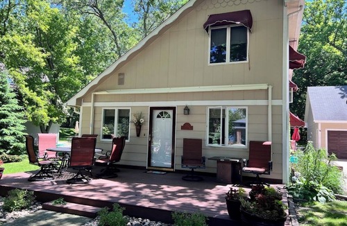 Spirit Lake Cottage | Charming Lakes Cottage in the Woods!