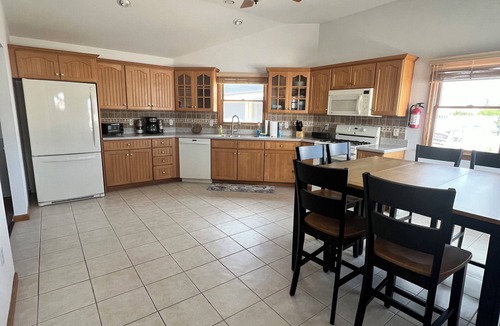 Beach Haven West House | CHARMING NEWLY RENOVATED 4-BEDROOM HOUSE ON LAGOON IN BEACH HAVEN WEST
