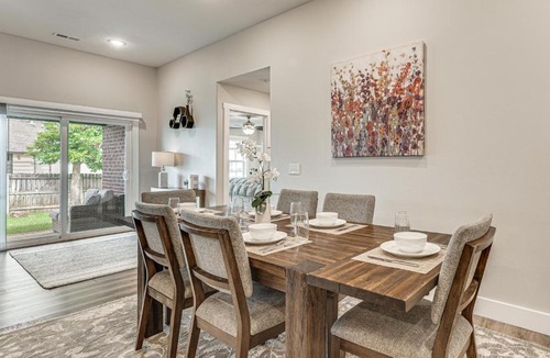 Ozark House | Charming Ozark Abode w/Yard & Pool Access
