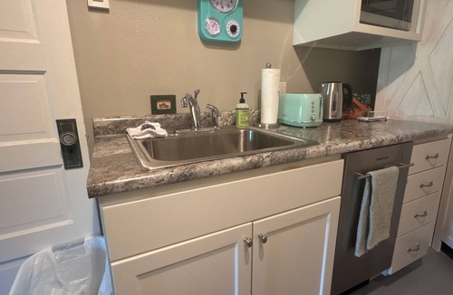 Pella Apartment | Charming private entry apartment tucked under victorian home 6 miles from Pella.