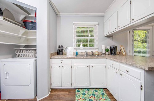 Westover House | Charming Ranch Home | 3BR, 2BA | Fenced Yard