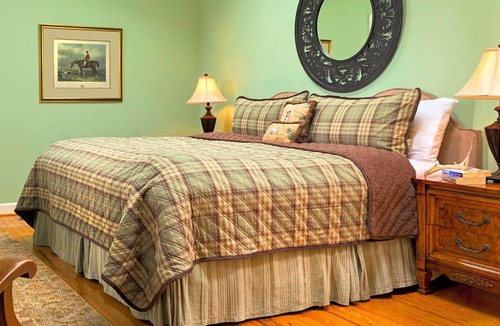Rock Hall Cabin | Charming Room Rental for a Weekend Getaway on Maryland's Eastern Shore