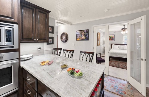 Quail Creek House | Charming Stay | Hot Tub, Patio & Antique Charm