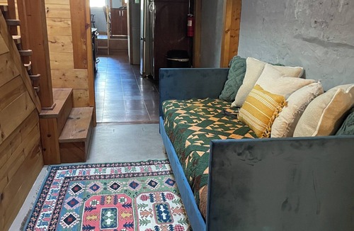 Bell Buckle House | Charming townhouse in the heart of downtown Bell Buckle - The Hideaway