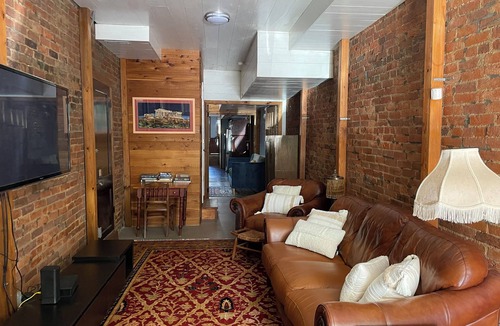Bell Buckle House | Charming townhouse in the heart of downtown Bell Buckle - The Hideaway