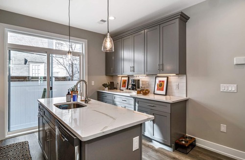 Pennsport House | Charming Townhouse w/Roofdeck -4B/3B - Sleeps 11!