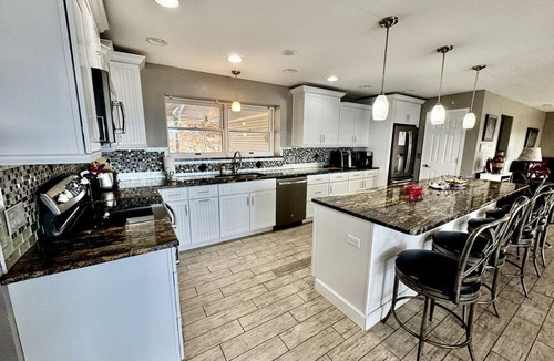Branson Villa | Charming Villa Ideal Escape for Big Groups in Branson, Missouri