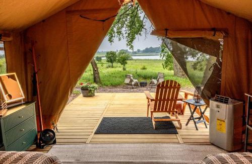 Currie Other | Charming Vineyard Glamping Tent with Wine Tastings near Lake Shetek in Currie, Minnesota