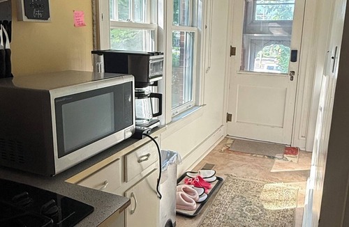 Warsaw House | Charming Warsaw Escape – Peaceful for your week long or weekend getaway