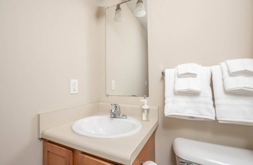 Prattville House | Cheerful 3 bed 2.5 bath townhome in Prattville!