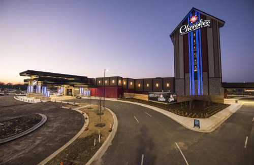 Roland Hotel | Cherokee Casino Hotel Roland