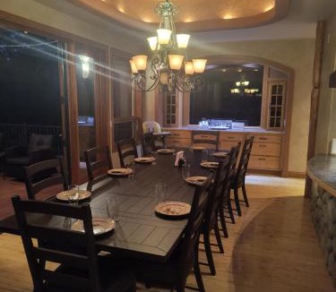 Custer House | Cherry on top lodge