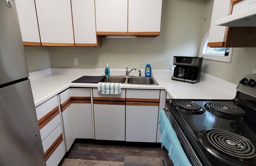 Cape Anne Apartment | Chesapeake Bay Loft Retreat, Walk to Water, Sleeps 2, 20 Min to Annapolis