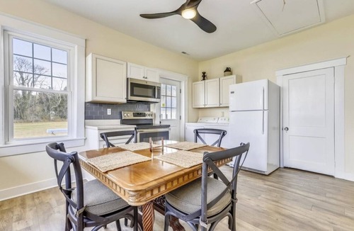 Secretary House | Chesapeake Bay Large Beautiful Waterfront Estate! "Belle Aire Landing"