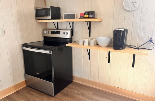 Chesapeake City House | Chesapeake Retreat with hot tub. Charming 2 Bed, 1 Bath Home in Chesapeake City
