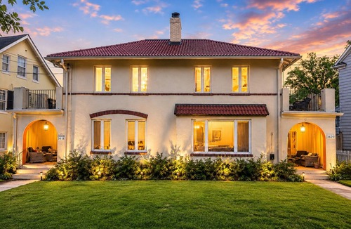 Northwest House | Chevy Chase 1920 charm 4 luxury bedrooms Spanish colonial close to everything,
