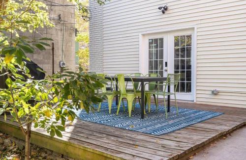 South Hyde Park House | Chic 4BR 3BA Historic Home Near Country Club Plaza