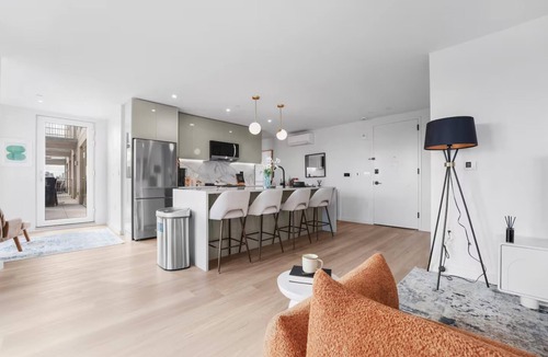 Greenpoint Apartment | Chic Brooklyn Stay Steps to G Train