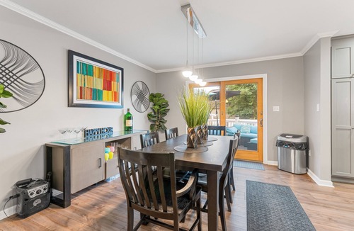 Neptune City House | Chic & Elegant Retreat With Pool And FREE Parking Sleeps 16 Guests