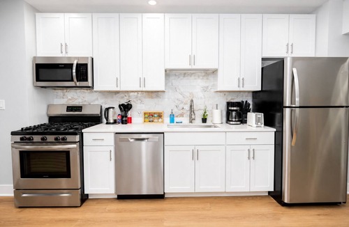 Edgewater Hotel | Chicago Edgewater 3BR - 9 Min Walk to Loyola