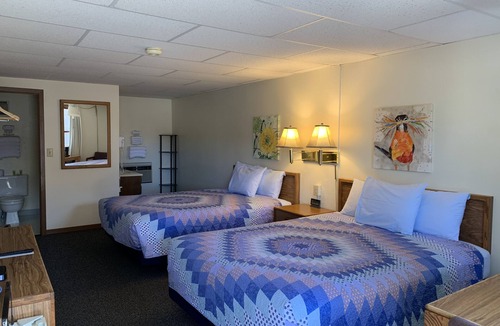 Custer Hotel | Chief Motel