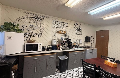 Clarion Hotel | Clarion Hometown Inn