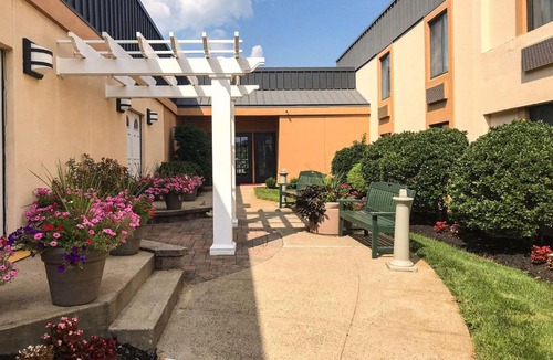 Toms River Hotel | Clarion Hotel & Conference Center Toms River
