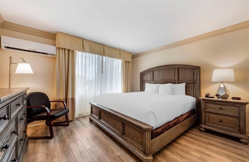 Toms River Hotel | Clarion Hotel & Conference Center Toms River