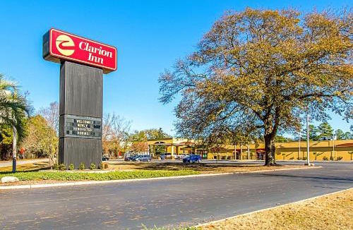 South Carolina Lakes & Blackwater Rivers Hotel | Clarion Inn Columbia Airport