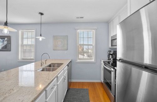 Wrightsville Beach Condo | Classic Beach Cottage on Oceanside of Wrightsville Beach-Upper Unit