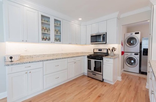Village Green House | Classic Beach Cottage - 3 BR Sleeps 10