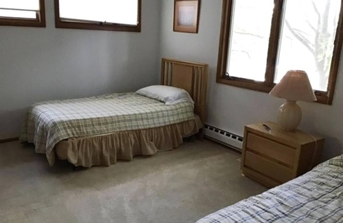 Barnegat Light House | CLASSIC BEACH HOME with HOT TUB!