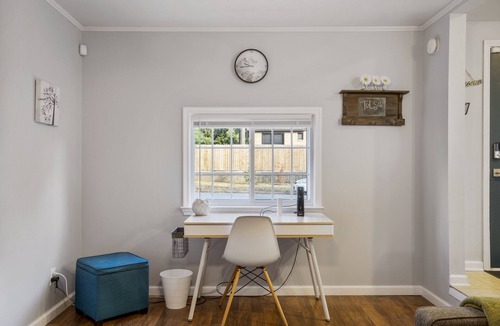 Tulsa House | Clean and Stylish Home- walking distance to Tulsa Expo and Route 66.