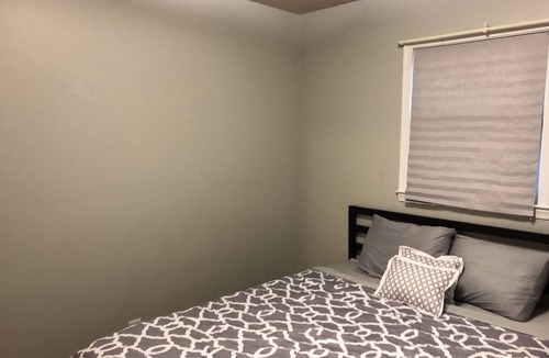Bellevue House | Clean, comfortable, convenient! 2 bed home in Bellevue