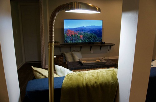 Lenoir City Apartment | Clean & quiet basement studio close to Knoxville, Lenoir City & the mountains