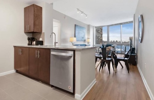 Hudson Exchange Apartment | Clean & Spacious 1BR | Work Remote | Free WiFi & Kitchen | Near PATH