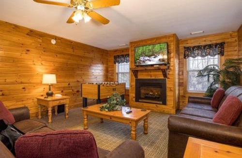 Pigeon Forge Apartment | Close to everything - this condo is a great home base for your mountain getaway