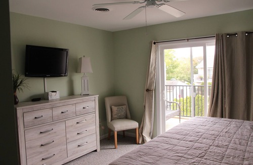 Country Club Estates House | Close to the beach and steps away from restaurants and shops