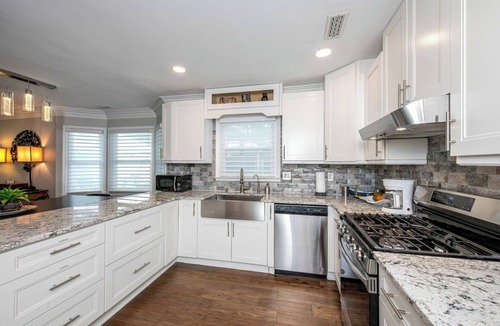 McAlpine House | CLT Oasis