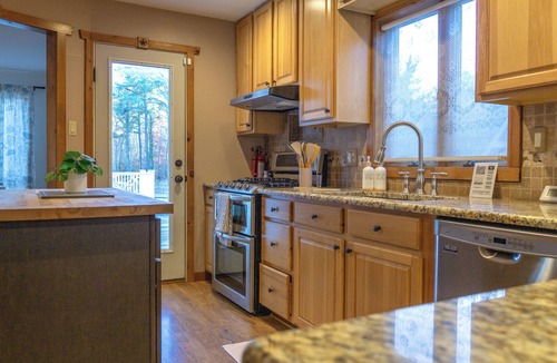 Milmay House | ClubDivot - A Modern Farm Style Home with Pool and Backyard Bar