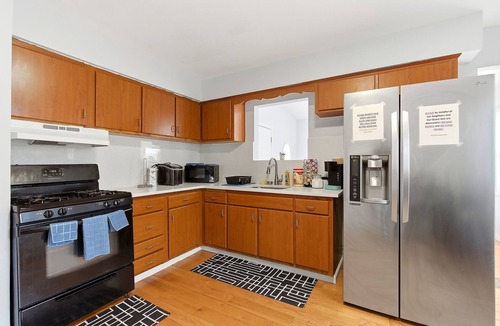 Leonardo House | Coastal Getaway Near Leonardo Beach & Ferry