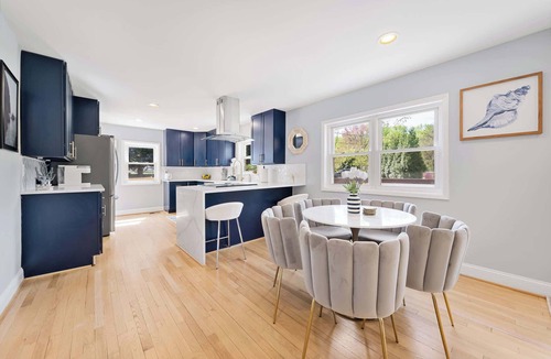 Arnold House | Coastal Modern Retreat | Large Group Getaway on 2 Acres