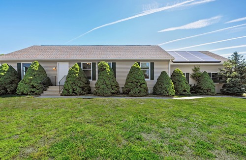 Harbeson House | Coastal Retreat in Peaceful Waterfront Community