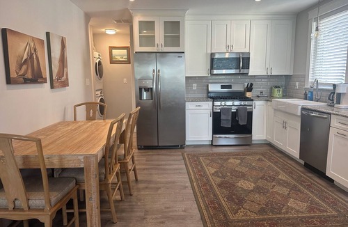 Asbury Park Apartment | Coastal Retreat in N.E. Asbury, Two blocks to ocean. STR2600925